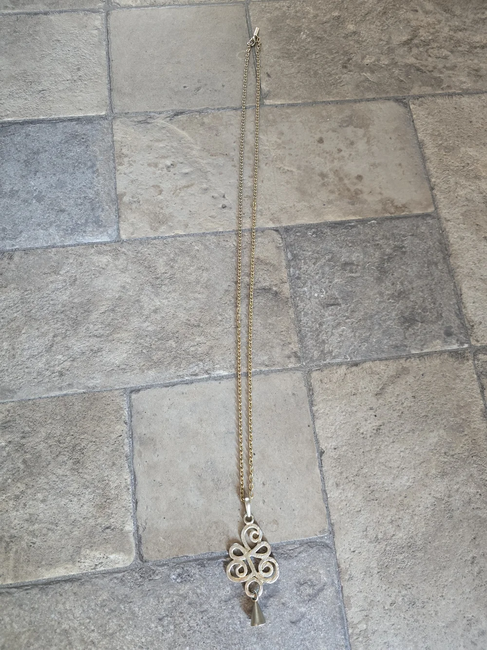 Vintage 1990s Casual Corner abstract scroll pendant necklace
